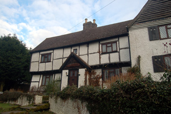 Old Grovebury Manor Farmhouse from the front January 2009